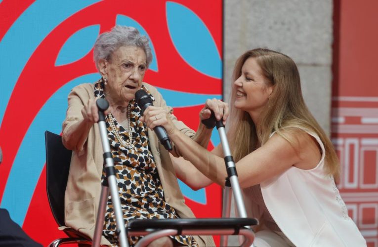 La Comunidad de Madrid estrena el Plan de Envejecimiento Activo que incluirá un Carnet Senior para mayores de 60 años
