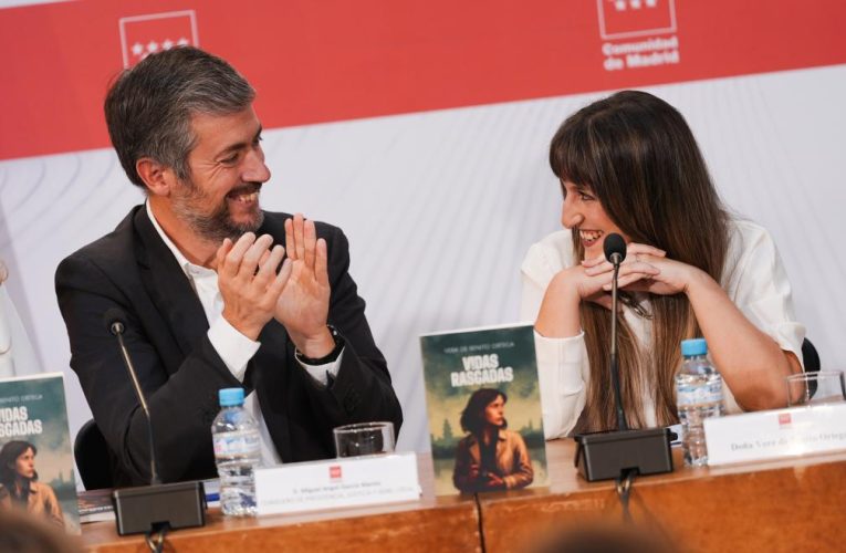 La Comunidad de Madrid, en la presentación del libro Vidas rasgadas para honrar la memoria de las víctimas del terrorismo