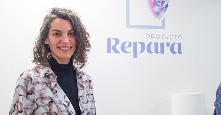 Archidiocesis de Madrid – Lidia Troya, responsable de Repara: «Es vital que el entorno académico, que genera conocimiento y prevención, abra y mantenga abierta la escucha al sufrimiento de las víctimas»