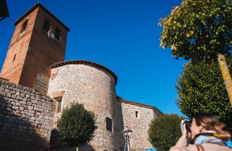 La Comunidad de Madrid avanza en los trabajos de restauración de la muralla del Castillo de Torremocha