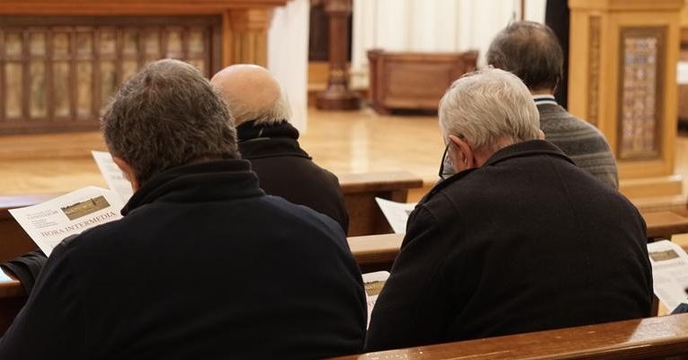 Archidiocesis de Madrid – Mari Carmen, laica, ante CONVIVIUM: «Que los sacerdotes cuenten que se van a reunir para estar más unidos, trabajar mejor y hacer que la parroquia sea más familia»