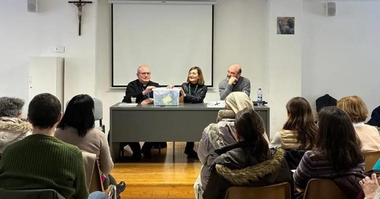 Archidiocesis de Madrid – La Vicaría II reúne en la Parroquia Sagrada Familia a más de 120 catequistas en una jornada de oración, formación y misión