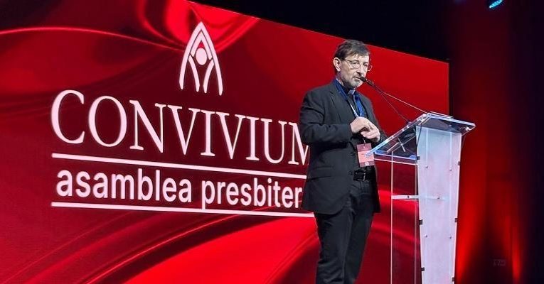 Archidiocesis de Madrid – El cardenal Cobo, en la inauguración de CONVIVIUM: «Que este tiempo nos haga más curas, que nos renueve por dentro, que nos haga sentirnos Iglesia viva»