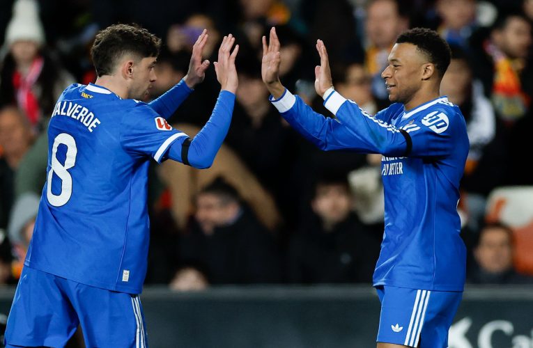 El Madrid vence en Mestalla