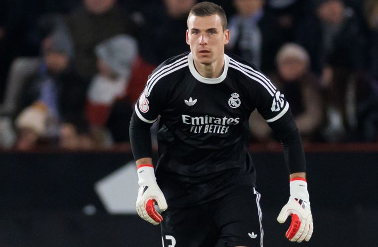 Lunin cumple 27 años