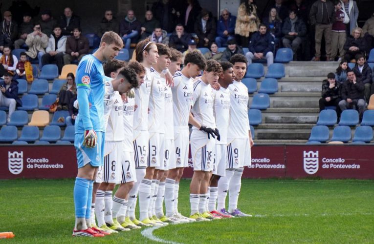 Minuto de silencio en el Pontevedra-Castilla por Manolín Bueno