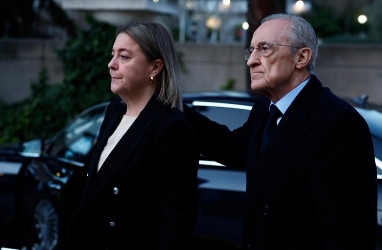 El presidente acude al tanatorio por el fallecimiento de Santiago Aguado
