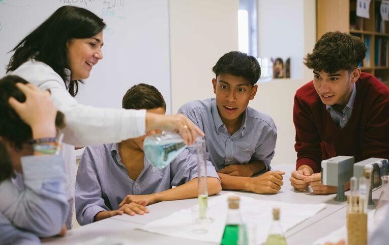 Archidiocesis de Madrid – Marcos Hermosel, director del Colegio Arzobispal, ante la Jornada de Puertas Abiertas: «El acompañamiento y la cercanía son pilares fundamentales de nuestro centro»