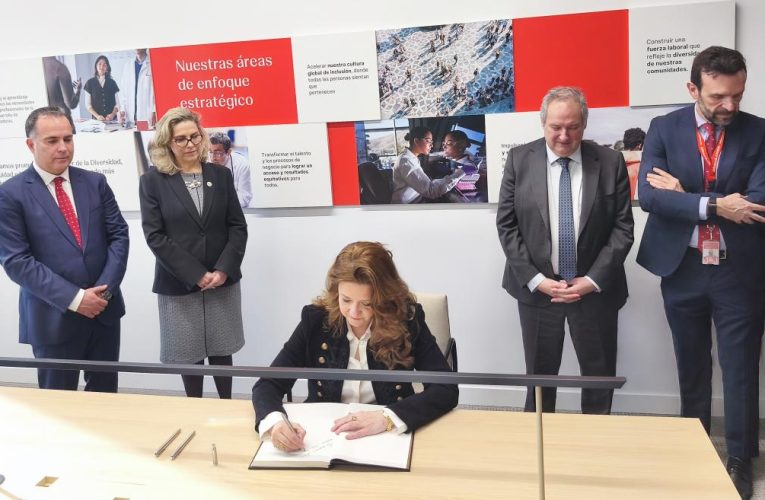 La Comunidad de Madrid subraya el papel del sector biofarmacéutico frente al envejecimiento y la fragilidad