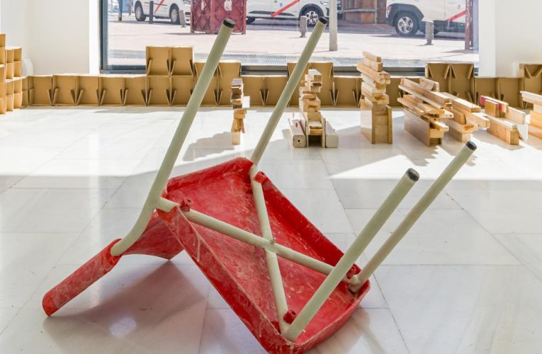 La Comunidad de Madrid presenta en la Sala de Arte Joven la exposición Una resistencia indetectable, dedicada al talento emergente