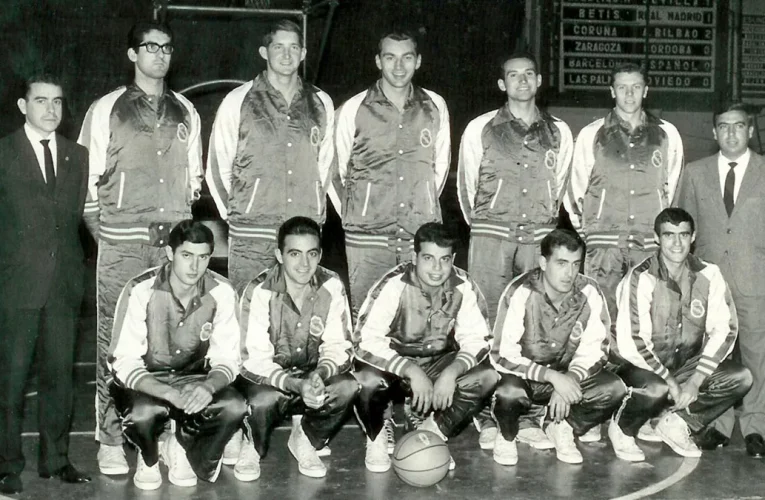 Se cumplen 61 años de la octava Liga de baloncesto