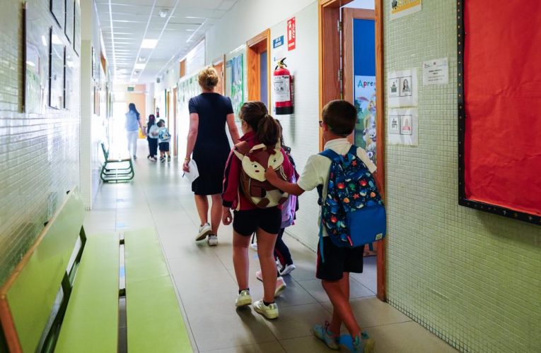 La Comunidad de Madrid financiará la jubilación parcial de los docentes de la educación concertada con contratos relevo