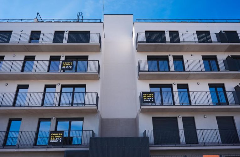 La Comunidad de Madrid refuerza el Plan Vive al flexibilizar los requisitos de acceso y agilizar la adjudicación de viviendas en alquiler asequible