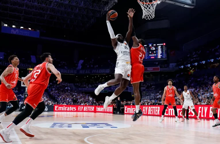 Exhibición y a un triunfo de la Final Four