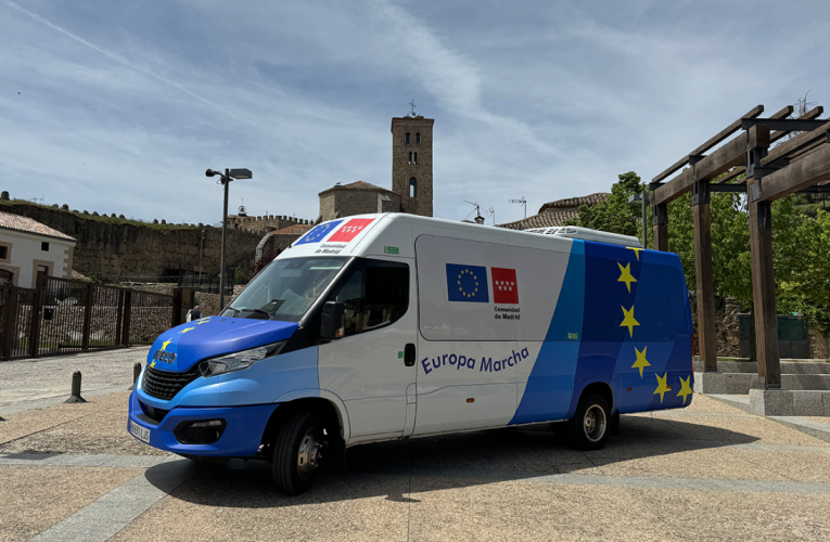 La Comunidad de Madrid acerca a los municipios de la región la historia, la cultura y los valores de la Unión Europea con un autobús informativo