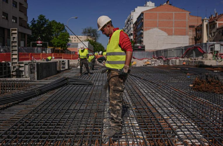 La Comunidad de Madrid lidera la creación de empleo en España y logra un nuevo máximo histórico de afiliados rozando los 3,9 millones