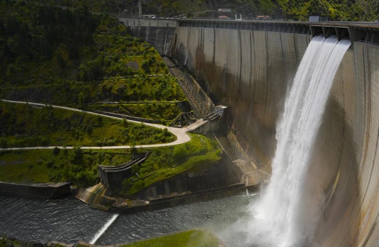 La Comunidad de Madrid implantará un sistema de alerta temprana para monitorizar la calidad del agua en los 13 embalses de Canal de Isabel II