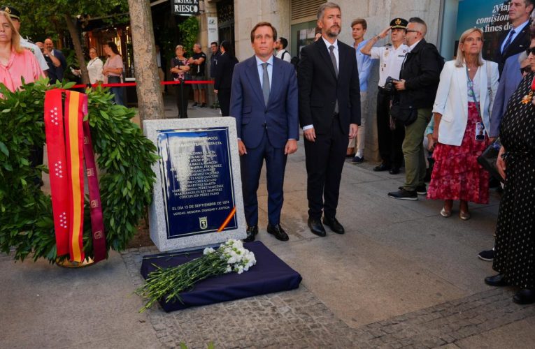 La Comunidad de Madrid, en el homenaje a las víctimas del atentado terrorista de ETA en la Calle del Correo en su 52º aniversario