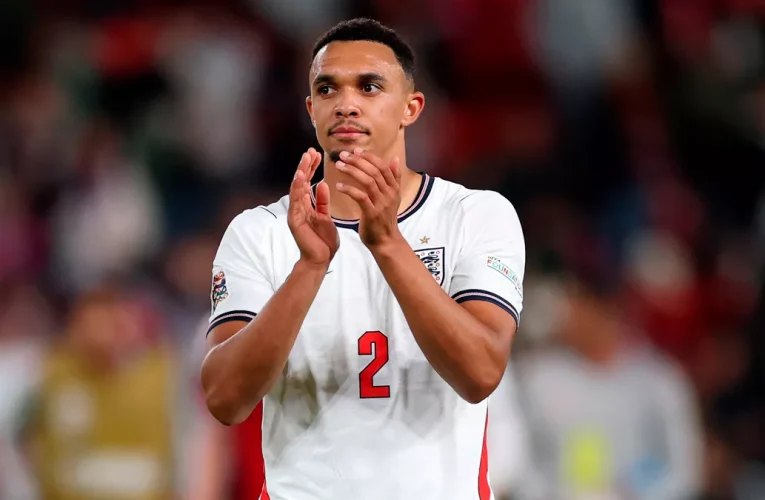 Bellingham y Trent participan en la victoria de Inglaterra