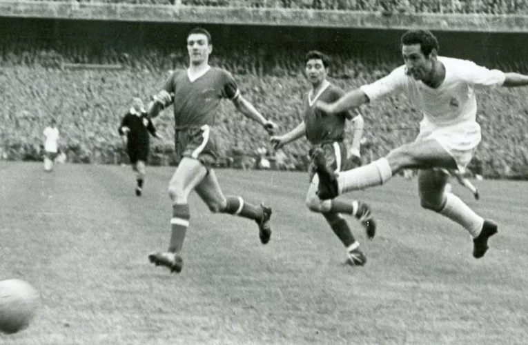 Se cumplen 73 años del debut de Gento