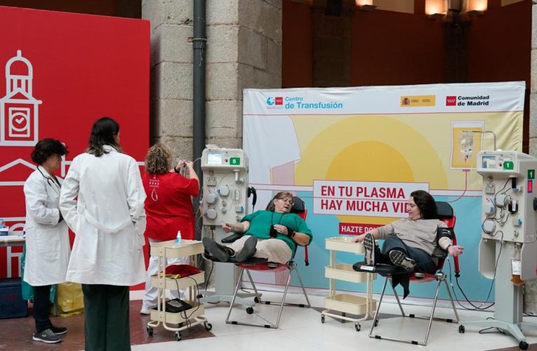 La Comunidad de Madrid celebra un maratón de donación de sangre y plasma en la Real Casa de Correos con casi todos los grupos en alerta roja