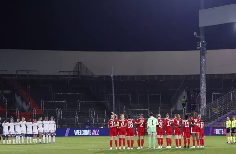 Minuto de silencio antes del Bayern de Múnich-Real Madrid